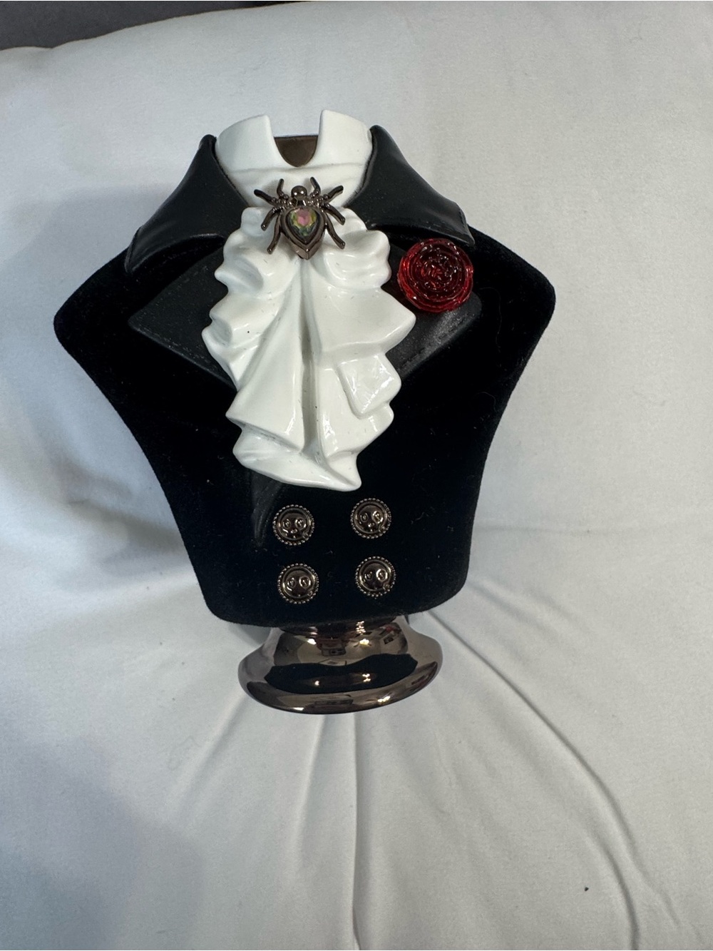 Bath & Body works halloween light up plug in. Black Velvet Victorian